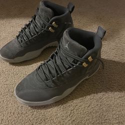 Size 9 Jordan 12s