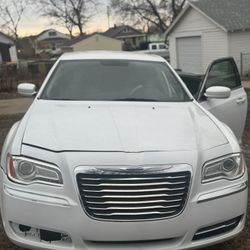 2012 Chrysler V8