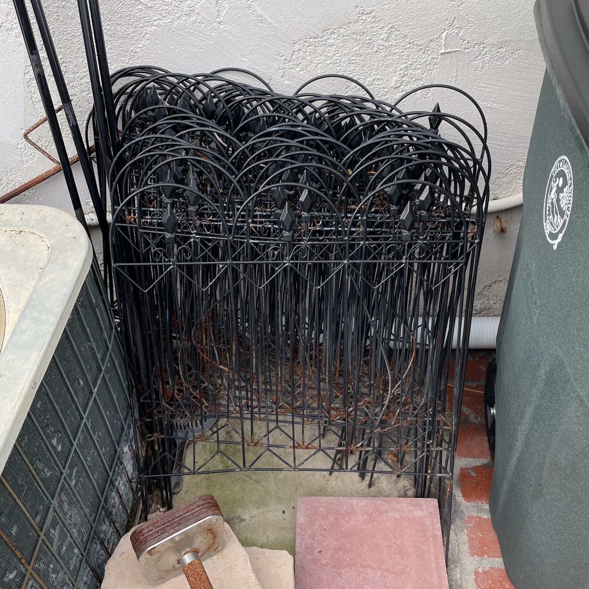Free Metal Fences