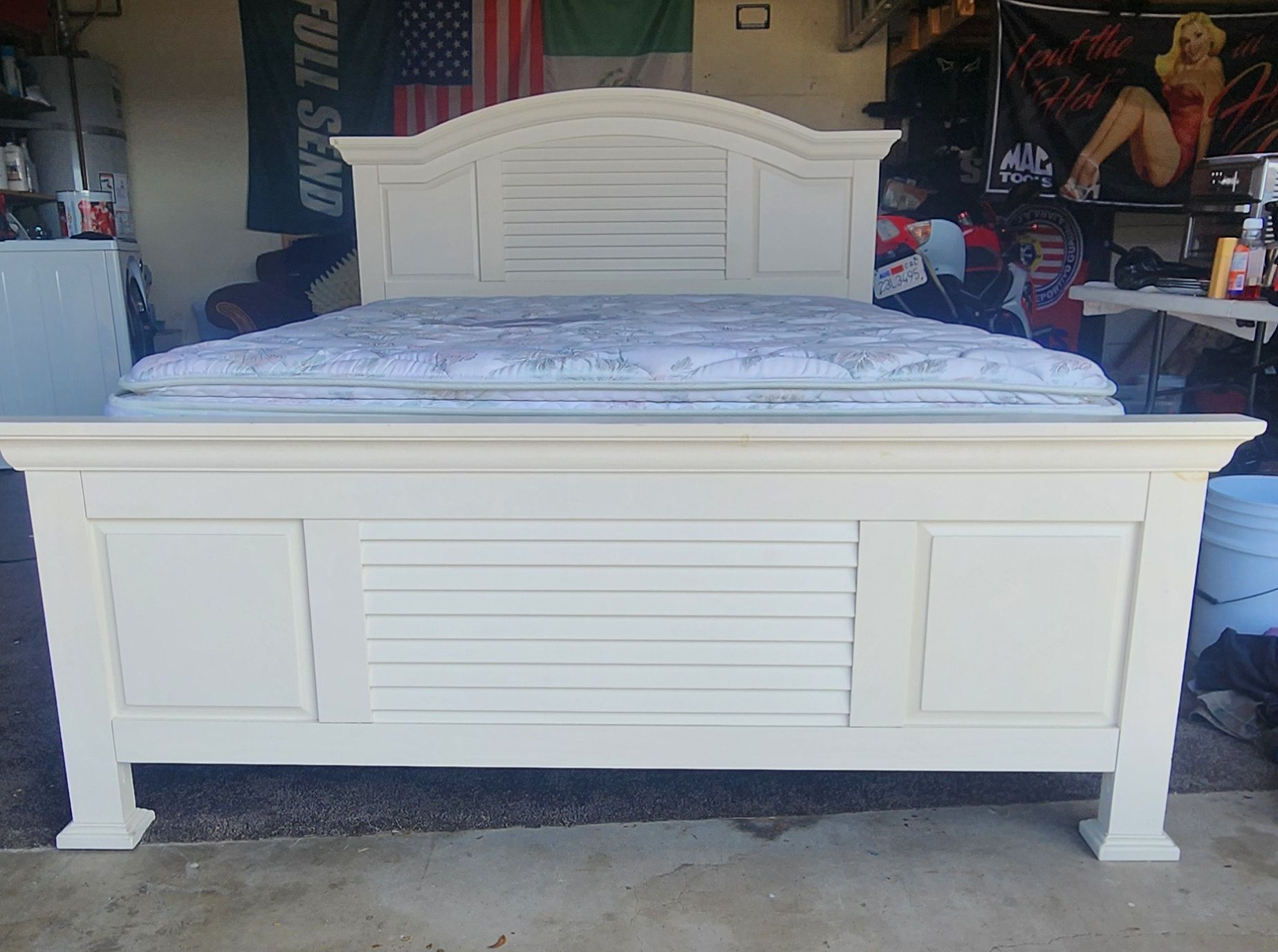 Queen Bed