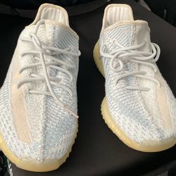 Adidas Yeezy Boost 350 V2  Size 9.5