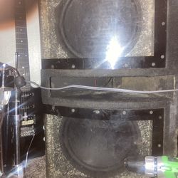 2 Sets Of Subs & A Set Of Adapters/spacers 4 To 5 Lug