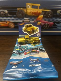 Hot Wheels 52 Chevy Pickup Gold 2018 Mystery Model #11 Series 3 Matt Gold