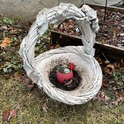 Vintage woven stone basket w/ handle cast concrete garden planter pot large & heavy good condition Small chip at base