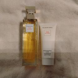 Elizabeth Arden 5th Avenue Perfume Spray / Lotion Set