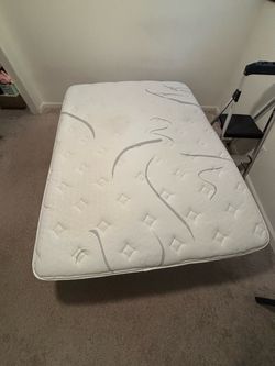 Queen end twin mattress
