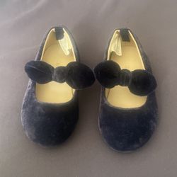 Toddler Blue Velvet Flats Size 6