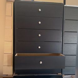 5 Drawer Dresser 