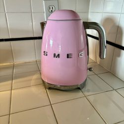 SMEG Tea Kettle 