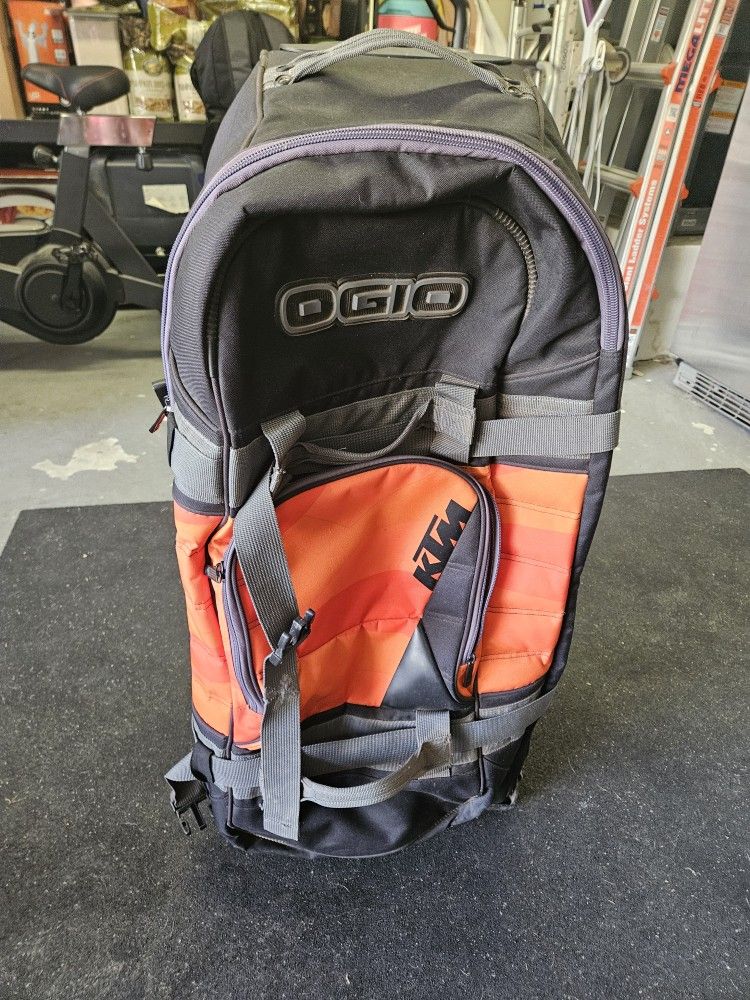 OGIO Rolling Bag