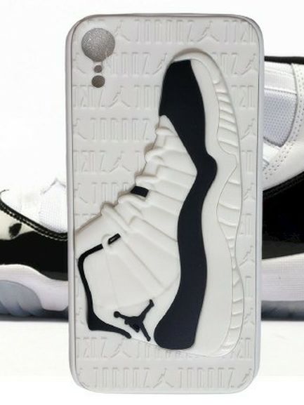 iPhone 7/8 Protective Silicone Sneaker Case