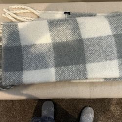 White / Gray Scarf 