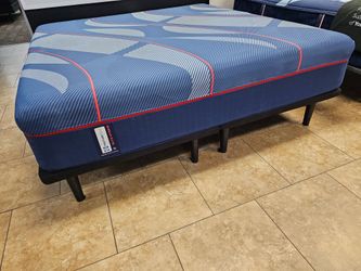SAVE 45% | Posturepedic Elite Hybrid Albany/Brenham Medium - King Mattress | Brand New