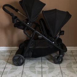 LIKE NEW GRACO READY 2 GROW 2.0 DOUBLE STROLLER!!!!!