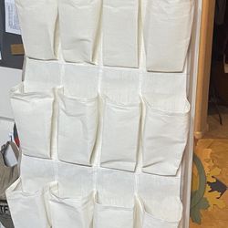 24-pocket fabric organizer for efficient storage