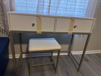Desk/Vanity with Stool