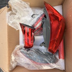  BMW M4 F82 OEM Rear Taillight Set Left + Right Pre LCI