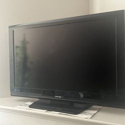 Toshiba 32” LCD Flat Screen TV – Works Perfectly