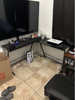MOVING SALE – Everything must go (cheap / OBO / pickup only)