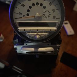 Dash /Radio Cluster  Mini Cooper  2007 07 2008 08 2009 09 2010