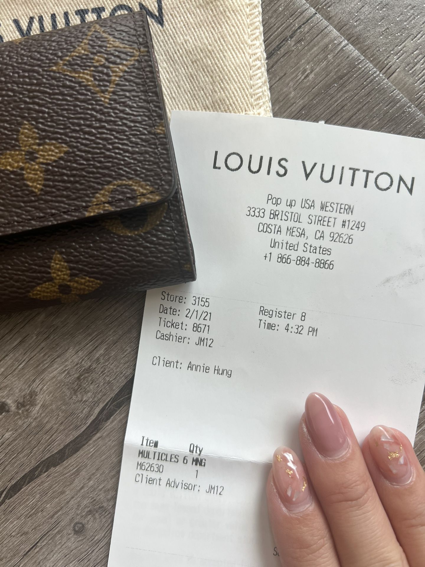 Louis Vuitton Damier Graphite 6 Key Holder for Sale in Silverado, CA -  OfferUp