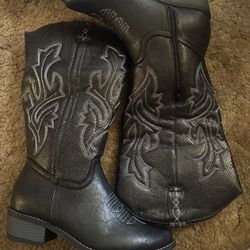 Women’s Boots (8)