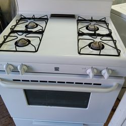 Kenmore White 30 in Gas Stove And Oven 