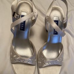 Size 8:5 Wedding  Or Party Shoes 