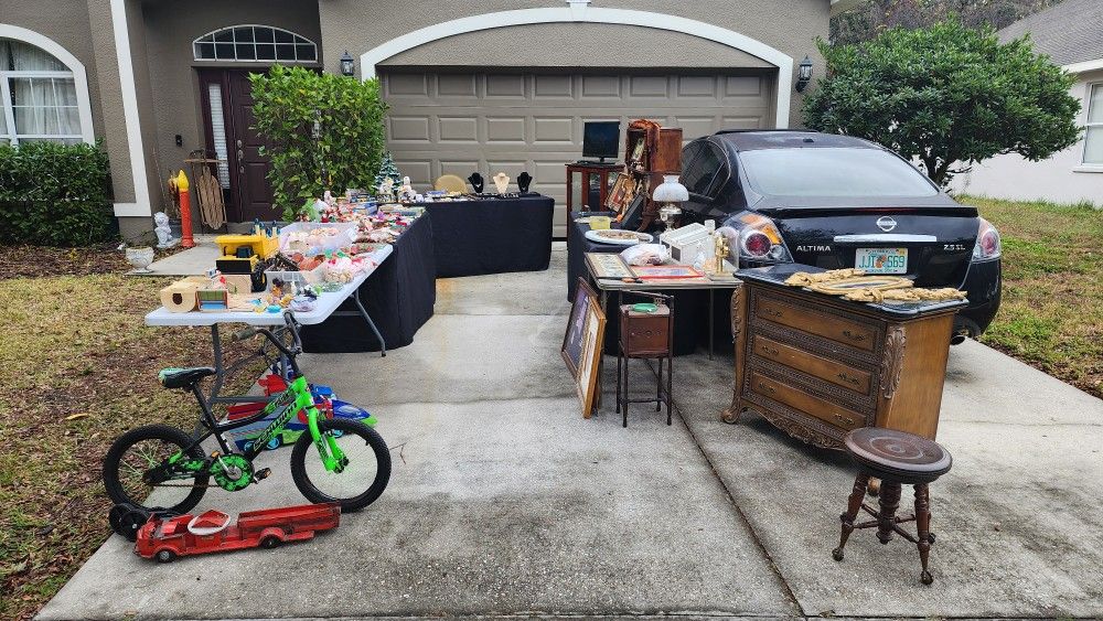 VIRTUAL SALE! ANTIQUES ODDITIES HOUSEHOLD & MORE!