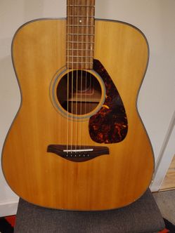 Yamaha FG700MS Acoustic Guitar