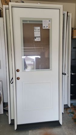 32 in. x 80 in. Legacy Series Half Lite MB Right Hand Inswing White Primed Fiberglass Prehung Front Door