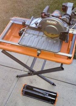 RIDGID Wet Tile Saw with Stand 431s