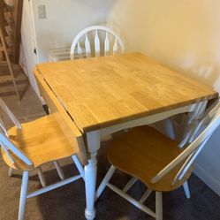 Dining Table & Chairs 