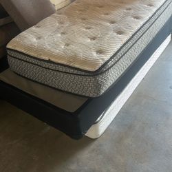 Free Two Twin Mattress And Box Spring 