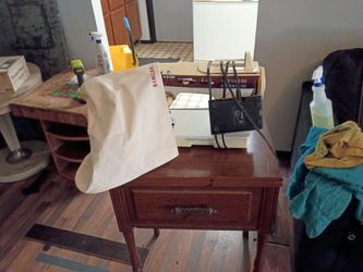 Singer Sewing Machine with Cabinet