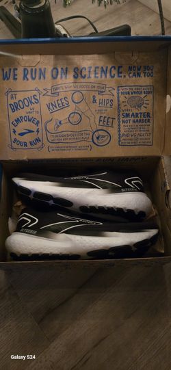 Brooks Shoes (MEN)