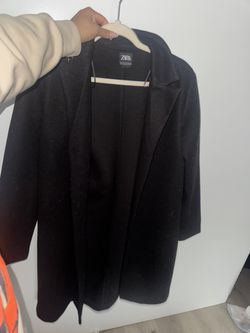Women long Zara coat size medium