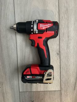 Milwaukee m18 brushless drill