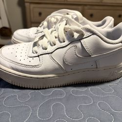 Air Force 1 Size 4