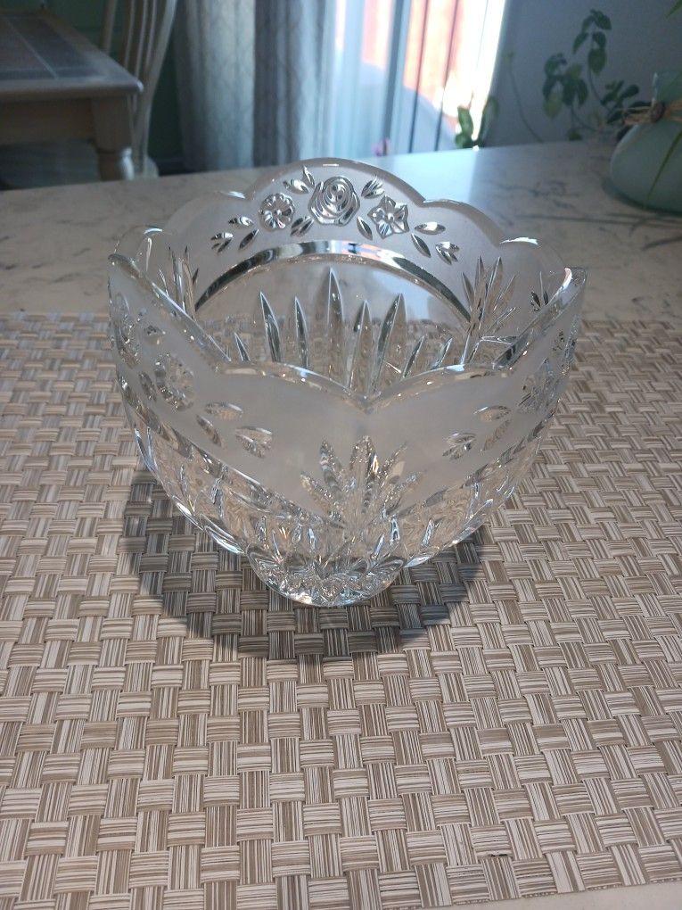 "Oneida" Lead Crystal Bowl