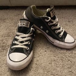 Converse All Star Sneakers Size 6 