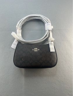Brand New Coach Black Signature Shoulder Bag 👜