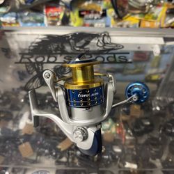 Okuma Cedros 55 (6000) Salt Water Spinning Fishing Reel. Like New. 