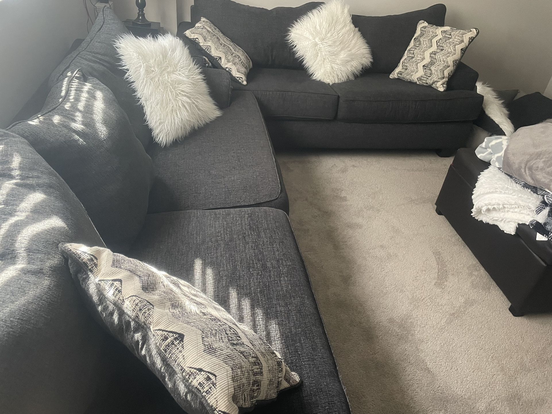 Beautiful Gray Couch Set! ***Free Delivery*** for Sale in Schaumburg