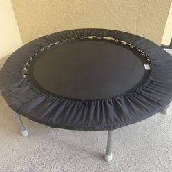Needak 40” Foldable Rebounder