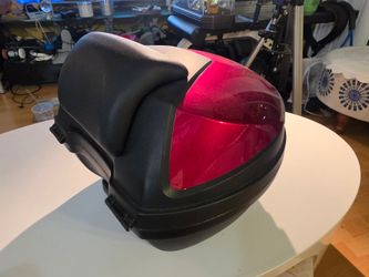 Motorcycles scooter top case with passenger backrest metallic red Abs Great condition