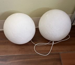 2 LED Balls Lights 