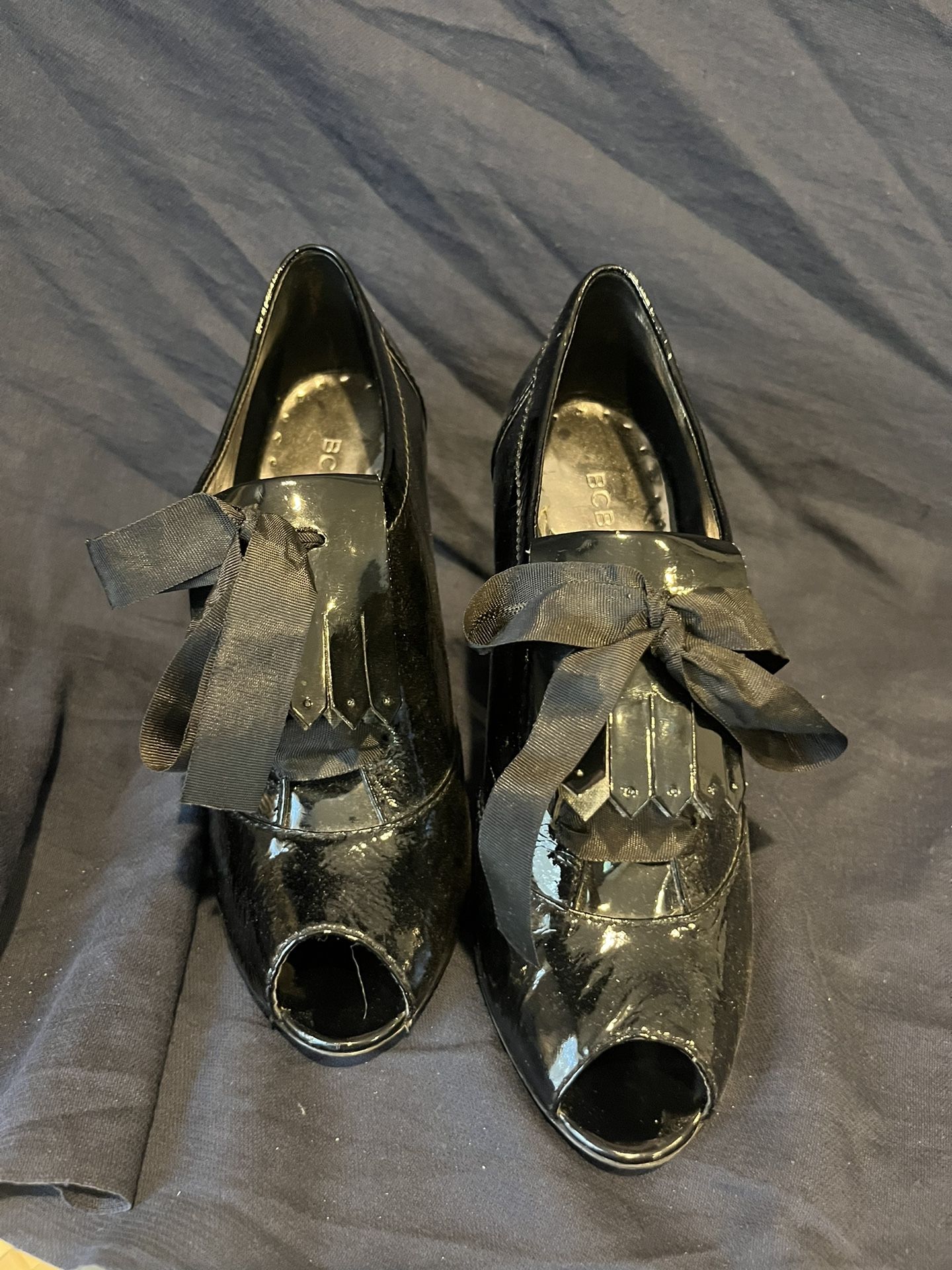 BCBG Girls Leather Peep Toe High Heels Size 9