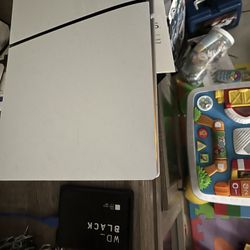 Ps5+3 controllers+2 Games+storage+guitar