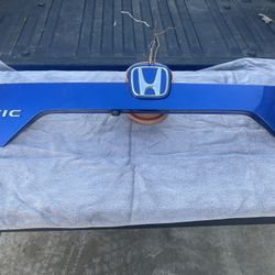2016-2021 Honda Civic Trunk Molding With Camera